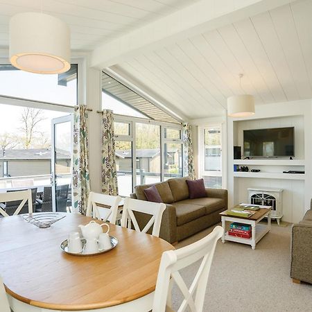 Woodside Coastal Retreat Hotel Fishbourne  Екстериор снимка